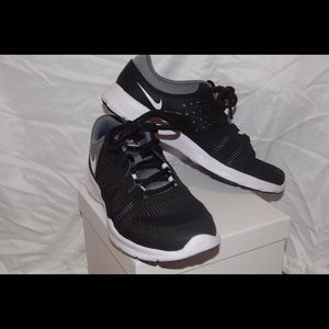 Nike Core Motion TR 3